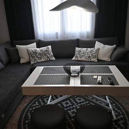 Haris 303 Apartment By Vpn Accomodation เอเธนส์ ภายนอก รูปภาพ